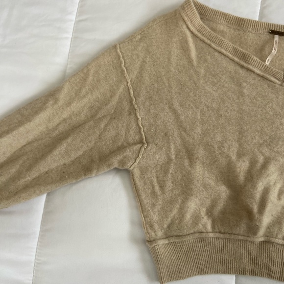 100% Cashmere Free People Sweater - Picture 2 of 6